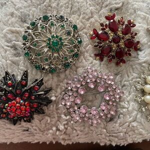 Elegant Silver and Green Brooch Set